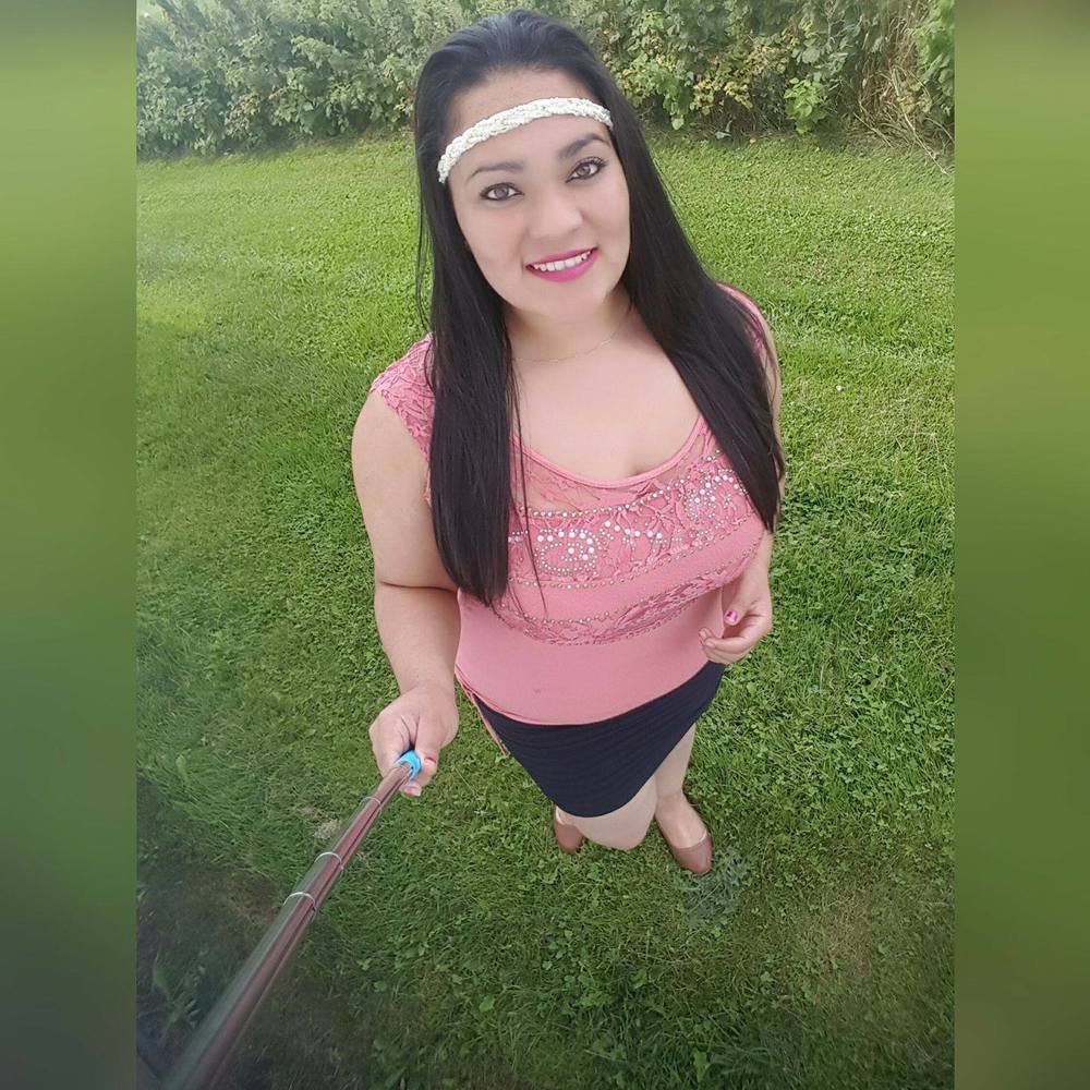 Meet your Posher, Clariizz